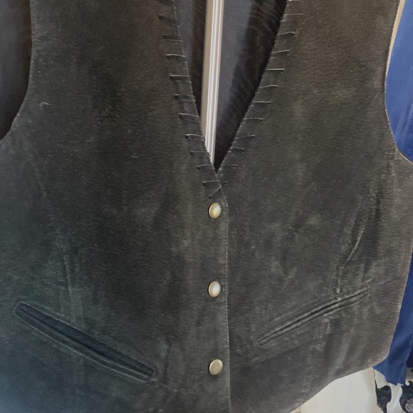 Genuine Leather Snap Front Braided Strap Detailed Vest with adjustable tie back - Picture 3 of 12